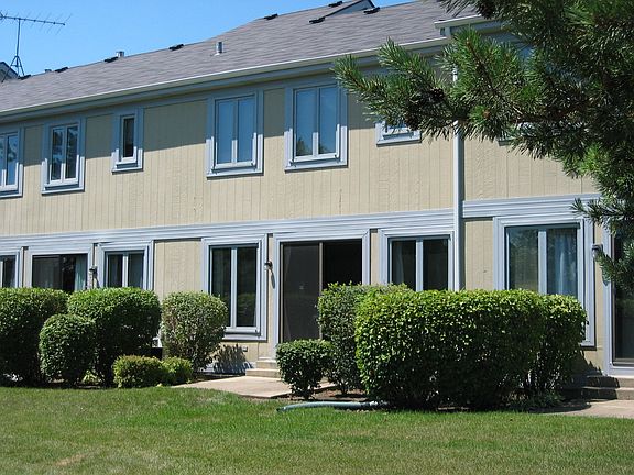 4th image of 391 Catbird Ln