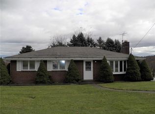 1033 Camelot Dr, Apollo, PA 15613