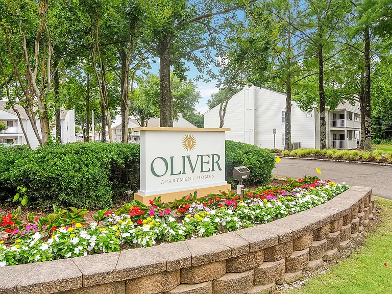The Oliver Apartment Homes — Photo 16