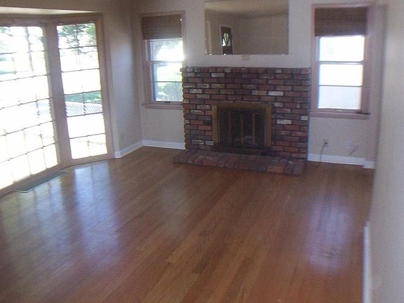 3rd image of 2509 W Lacrosse Ave