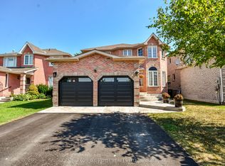 28 Shaina Ct, Barrie, ON