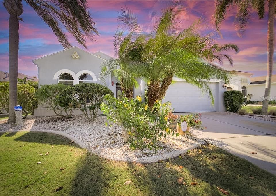 1st image of 1048 Regal Manor Way
