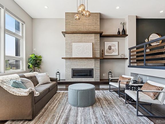 5th image of 6939 E Lowry Boulevard