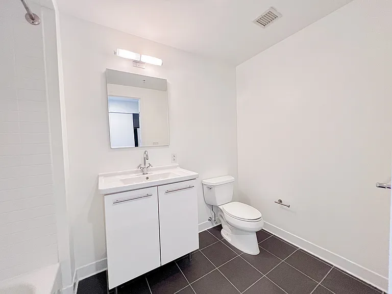 2 Earhart St #823 — Photo 14