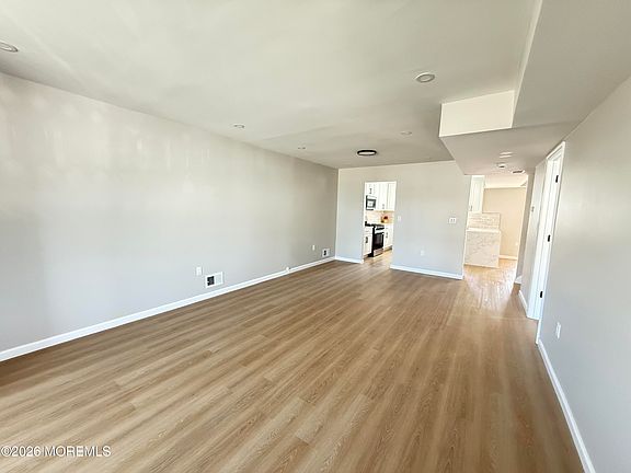4th image of 21 Queen Ann Road