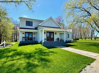 8095 Alvahs Ln, Cutchogue, NY 11935