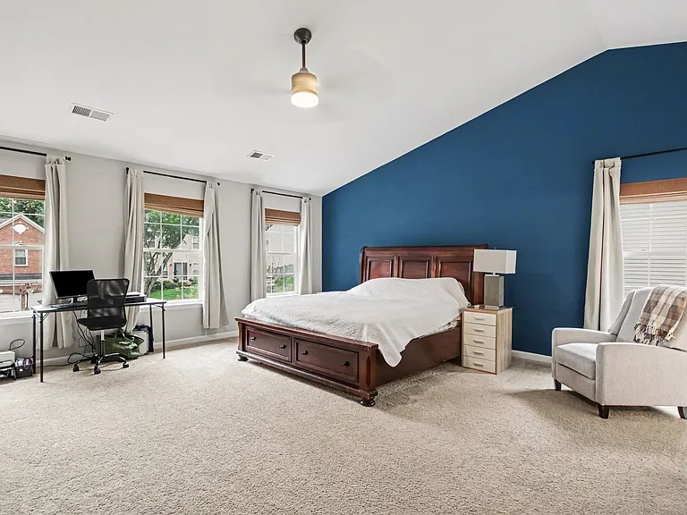 15812 Ibsen Pl — Photo 13