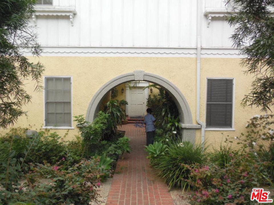 1st image of 9066 Shoreham Dr APT 2