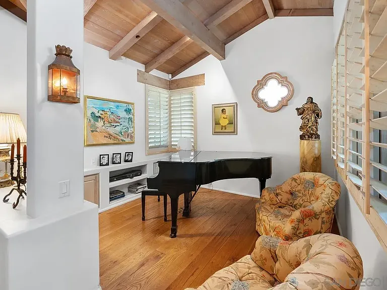 17240 Avenida De Acacias — Photo 5