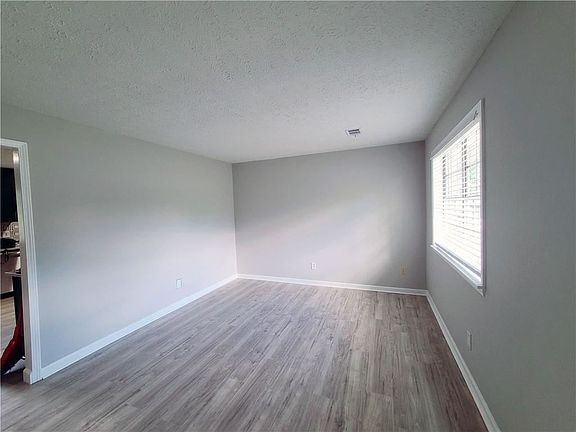 5th image of 7889 Stanebrook Dr