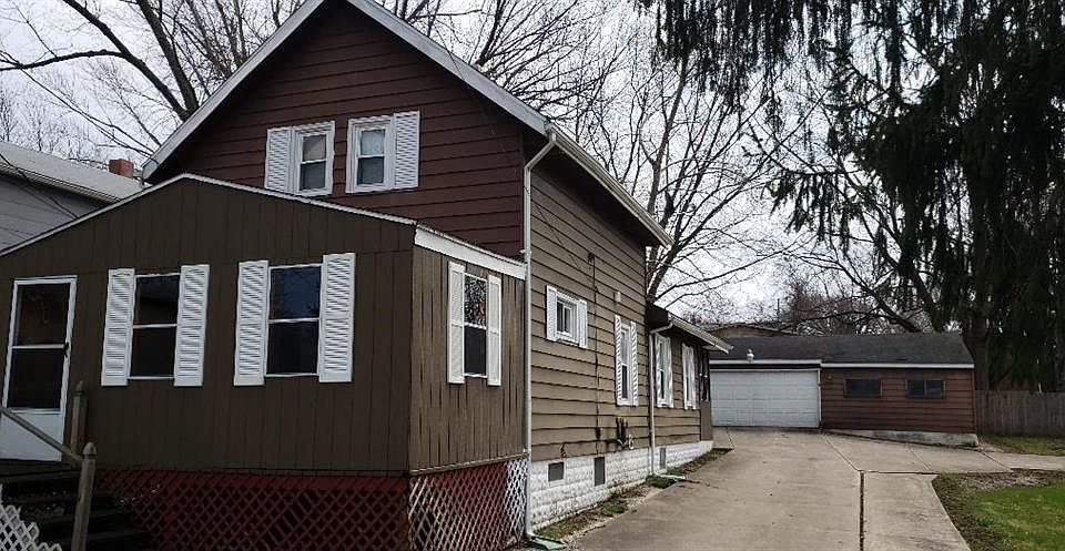 1st image of 1117 E 35th St