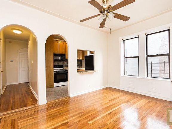 2nd image of 4260 Broadway APT 609