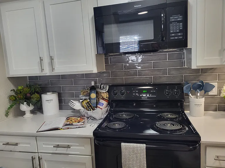 Lavera at Lake Highlands — Photo 15