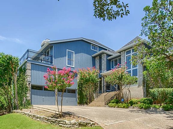 4th image of 207 Bluff Holw