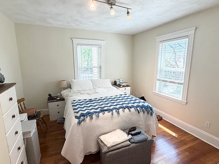 24 Beecher St #4 — Photo 9