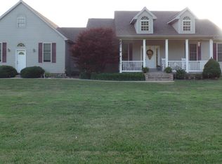 407 Cedar Grove Rd, Simpson, IL 62985