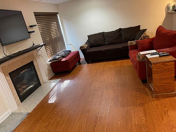 2nd image of 301 Kingscote Ln