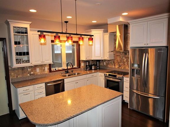 4th image of 2124 Stoneview Drive S/d Stonebridge