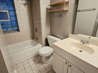3308 N Hamilton Ave #1, Chicago, IL 60618