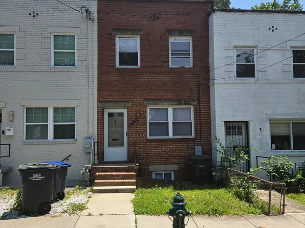 1352 Dexter Ter SE, Washington, DC 20020