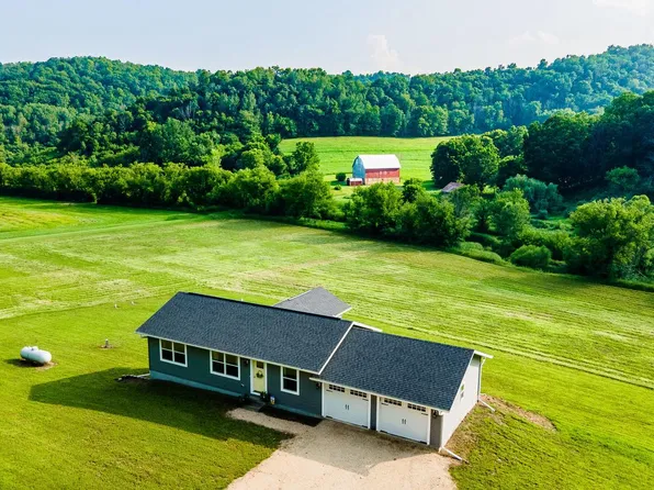 27428 Dieter Hollow DRIVE, Blue River, WI 53518