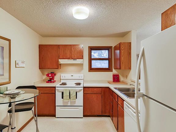 5th image of 990 Kensington Trl APT 101