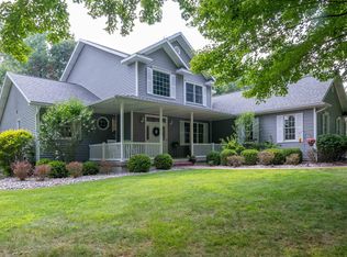 3950 E Tupelo Dr, Midland, MI 48642