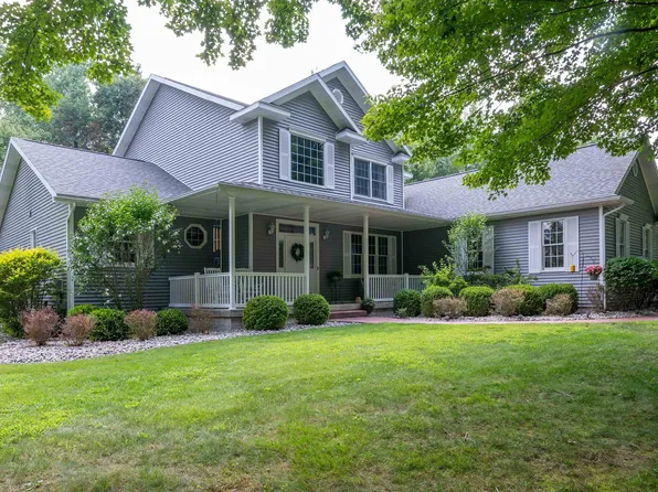 3950 E Tupelo Dr, Midland, MI 48642