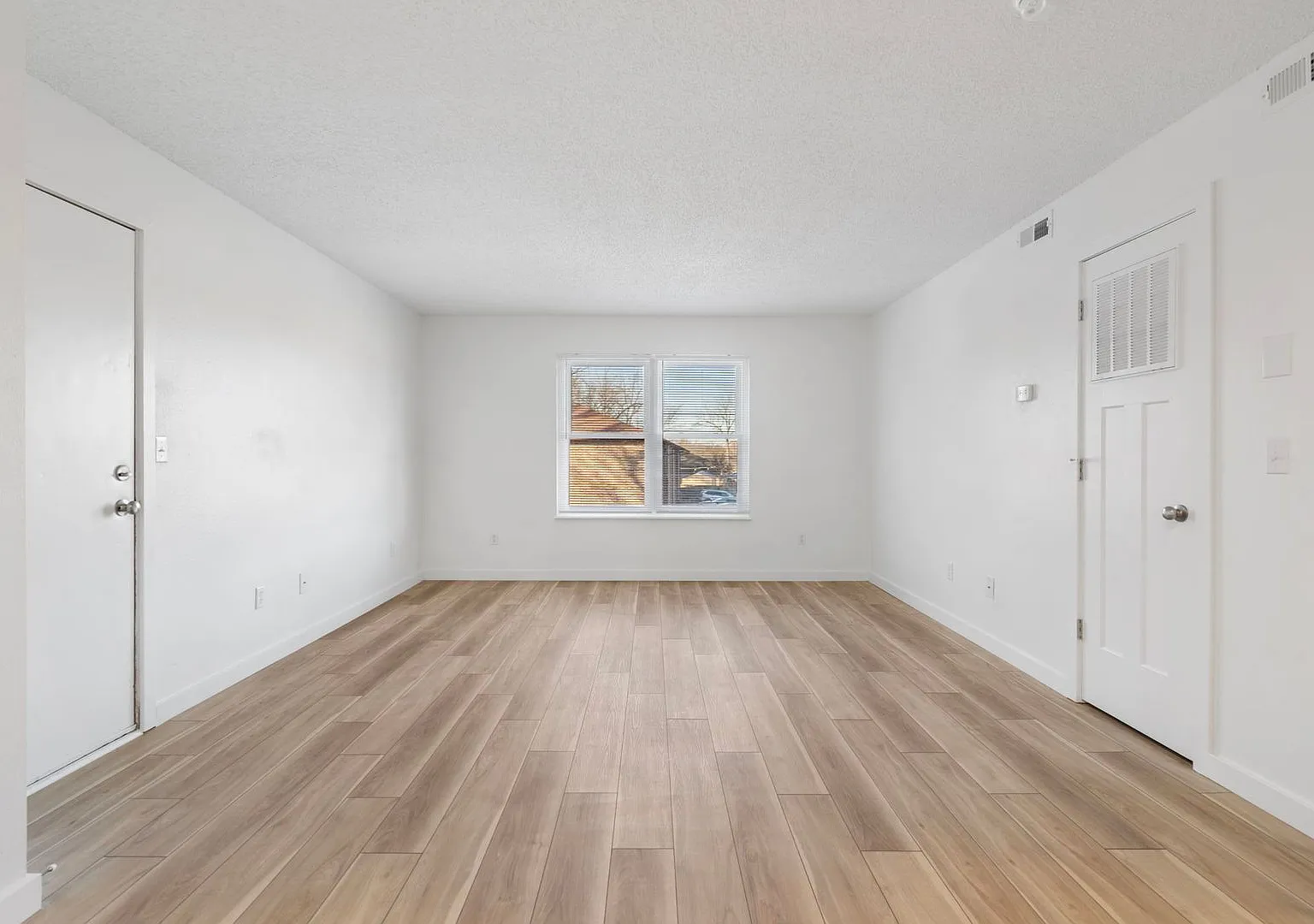Southcreek Apartments — Photo 4