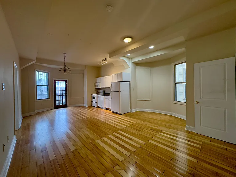 Apartments in Reservoir Hill, Baltimore, MD! — Photo 17