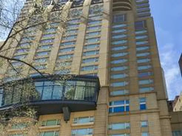 800 N Michigan Ave APT 2303, Chicago, IL 60611