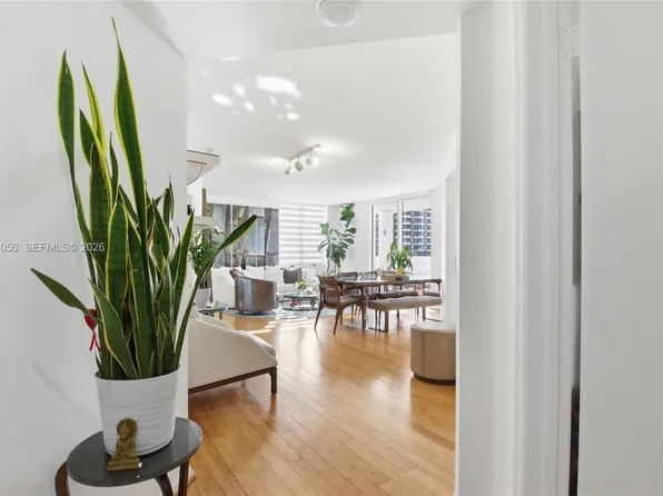 701 Brickell Key Blvd APT 610, Miami, FL 33131