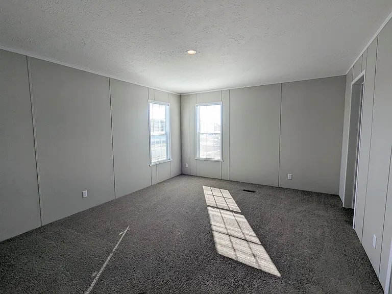 606 Delaware St #606 — Photo 6