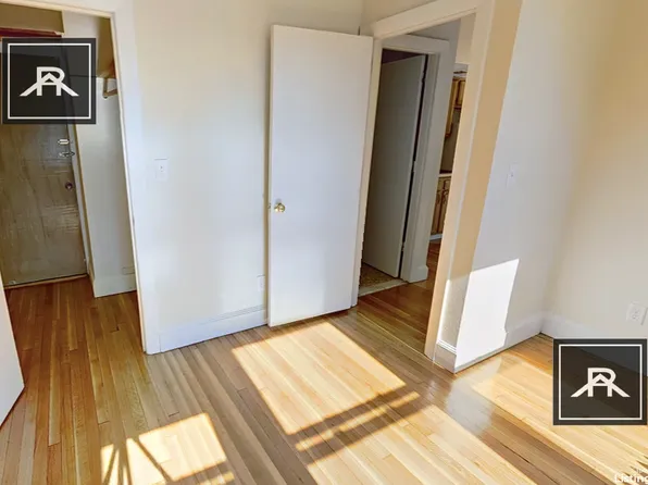 33 Lancaster Ter, Brookline, MA