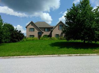 1342 Rosepointe Dr, York, PA