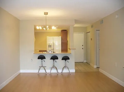 1 bed, 736 sqft, $1,995 — Photo 4