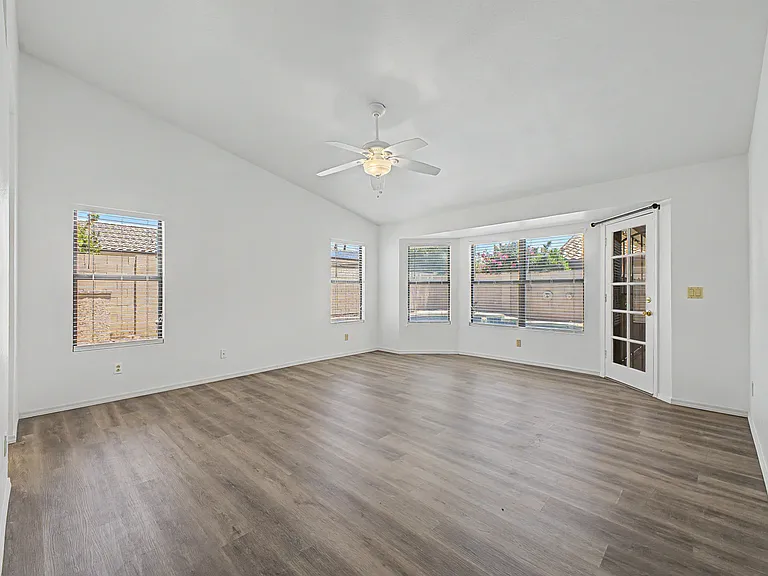 3103 N Meadow Ln — Photo 20