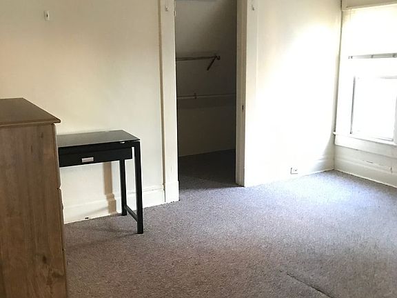 4th image of 109 N Thayer St APT 4