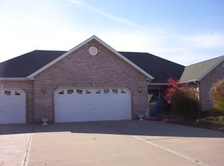 33 Deer Run East, POCAHONTAS, IL