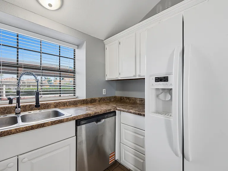 5704 E Aire Libre Ave #1031 — Photo 8