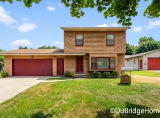 3332 Statesman Ct NE, Grand Rapids, MI 49525