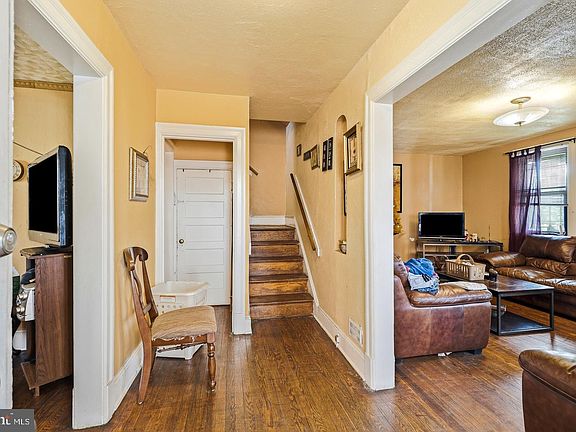 5th image of 4936 E Capitol St NE