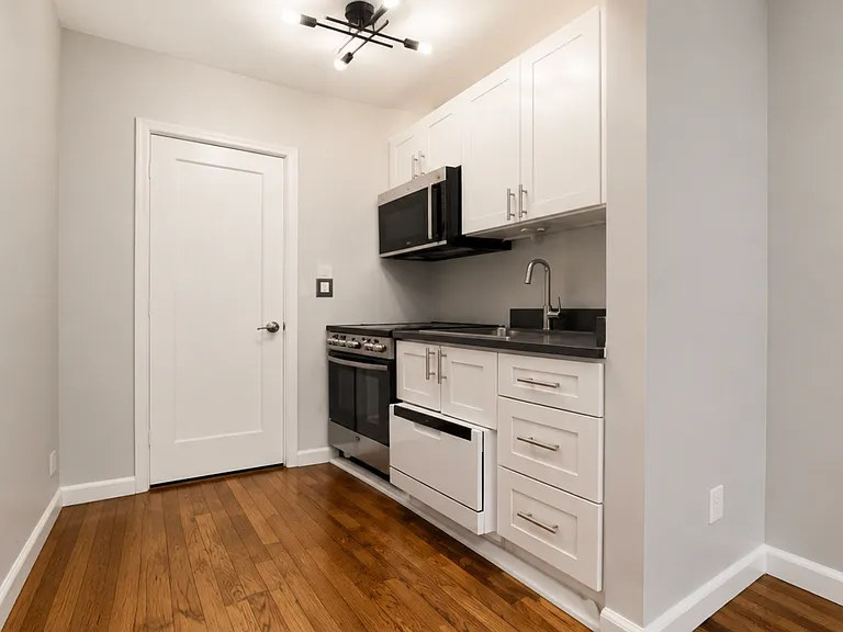 145 E 26th St #2B — Photo 1