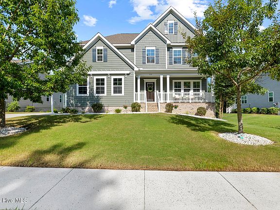 3rd image of 549 Bayfield Drive