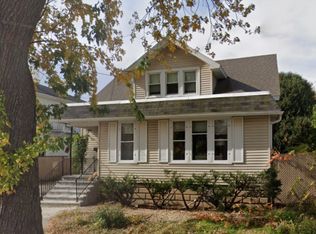 1009 N Oneida St, Appleton, WI 54911