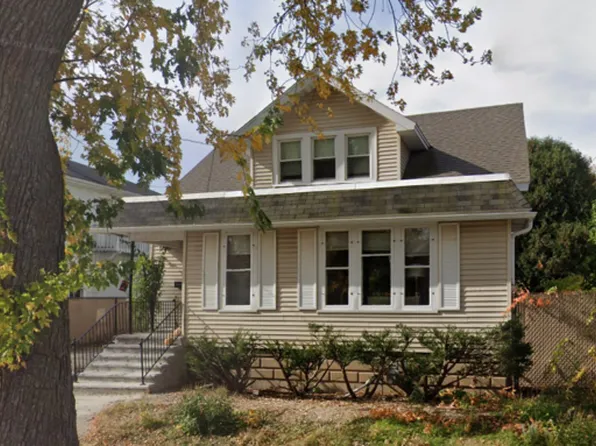 1009 N Oneida St, Appleton, WI 54911