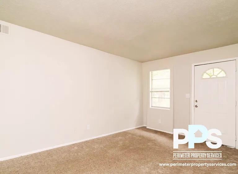 1126 Maple St #8 — Photo 8