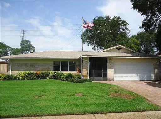 1st image of 8633 Pinetree Dr W