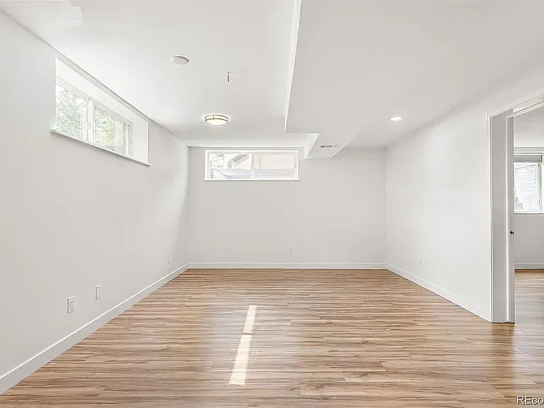 1720 Grape Ave — Photo 12