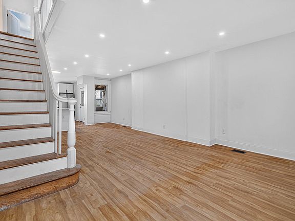 5th image of 5637 N Warnock St